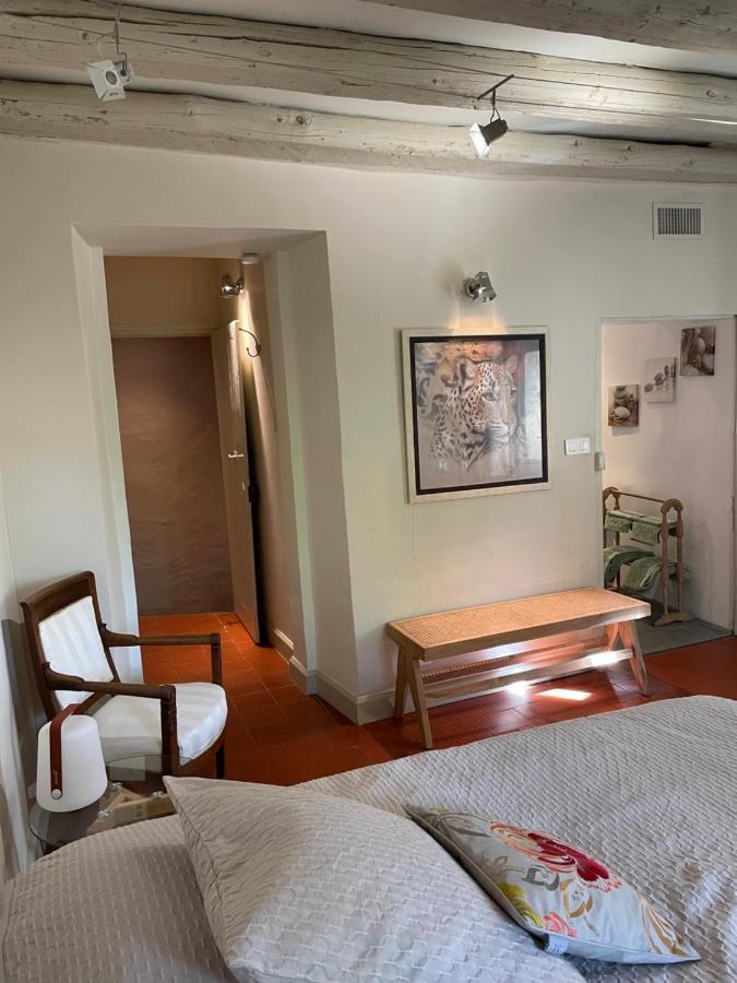 Bed and Breakfast Ermitage Notre Dame De Vacquieres Noves Exterior foto