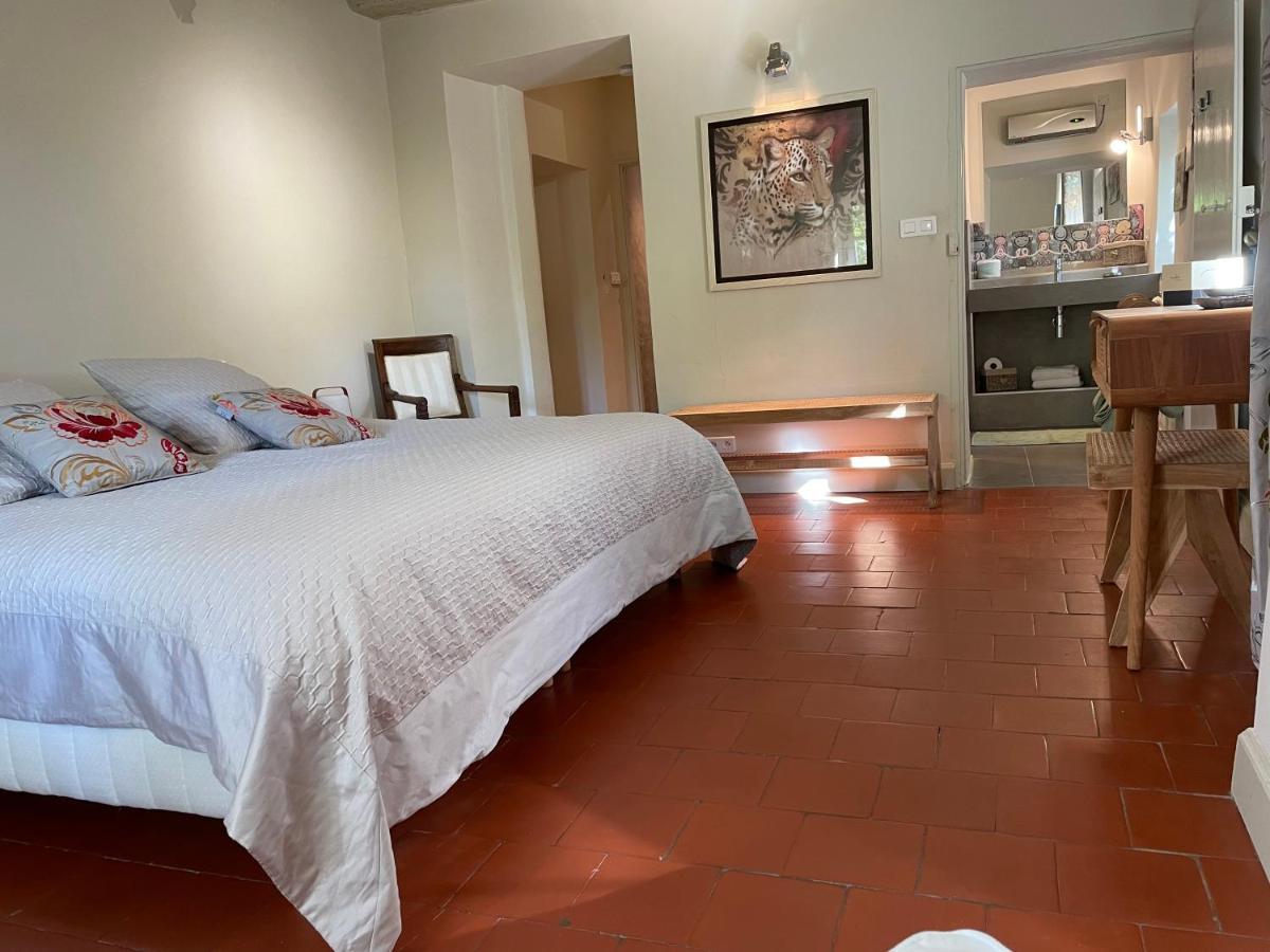 Bed and Breakfast Ermitage Notre Dame De Vacquieres Noves Exterior foto